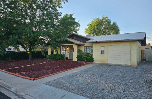 2324 E 15th St photos photos