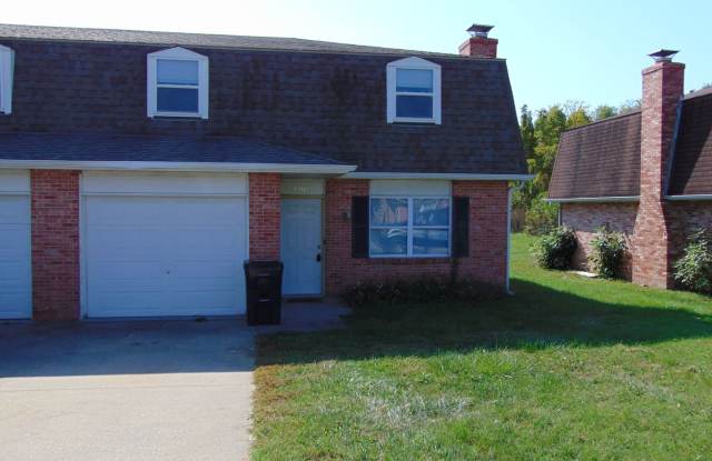 Updated 3 Bedroom 1.5 Bathroom Townhome! photos photos