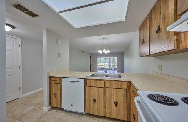 3001 GRANADA COURT Gallery 4