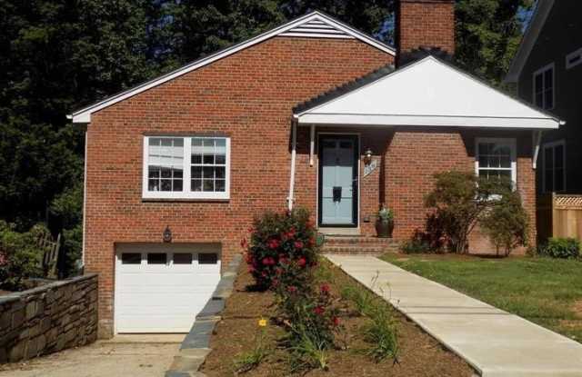 138 S ABINGDON Street - 138 South Abingdon Street, Arlington, VA 22204 138 S ABINGDON Street - 138 South Abingdon Street, Arlington, VA 22204