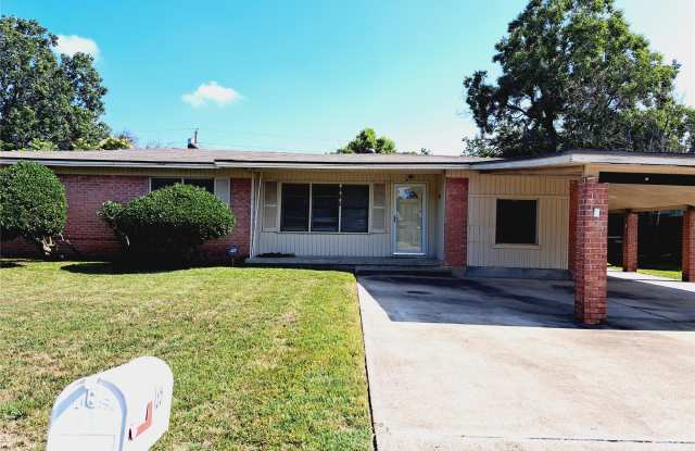 139 Darden Drive - 139 Darden Drive, Robinson, TX 76706