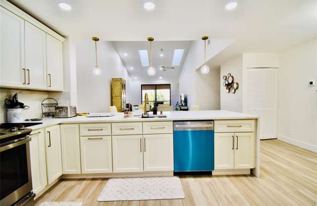 7917 La Mirada Dr photos photos