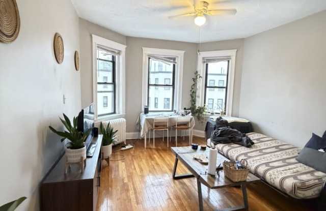 1564 Commonwealth Ave. photos photos