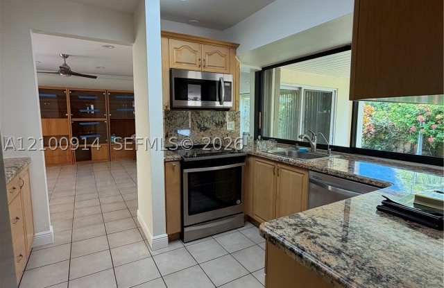 5223 SW 102nd Ct Gallery 4