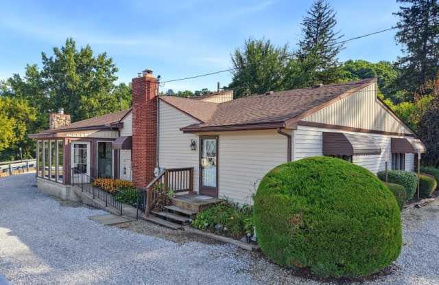1177 W Portage Trail Gallery 1