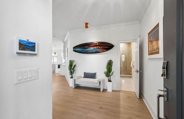 245 Seven Farms Drive Gallery 3