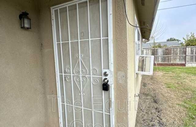 2012 North Ave photos photos