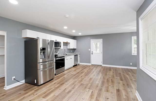 Move-in Ready, Pet-Friendly Northern Albemarle Home photos photos