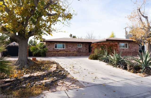 3151 Camel Back Drive photos photos