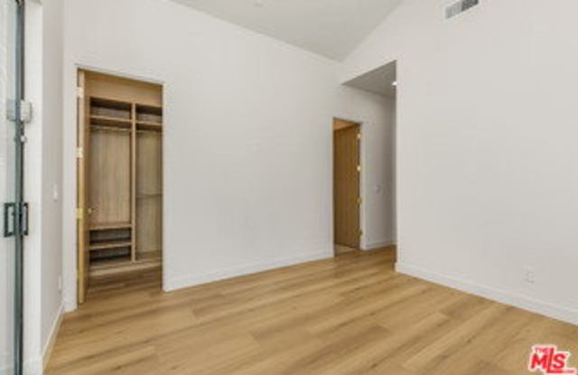 21112 Chase Street Gallery 3