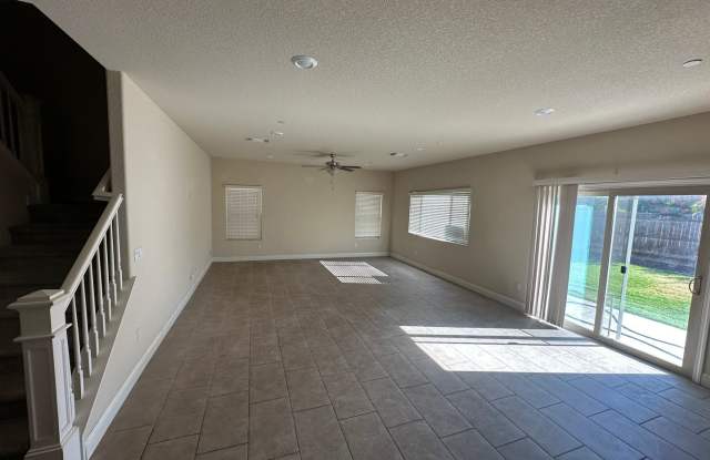4 bedroom 2 bath House for RENT Gallery 4