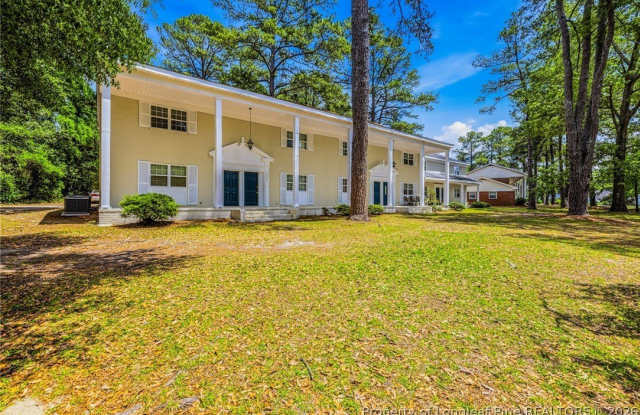 2326 Barrington Circle Gallery 2