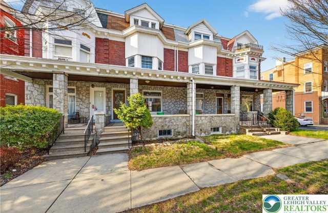 1531 W Chew Street photos photos