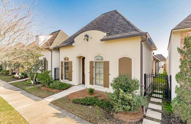 4 Bedroom House with Community Pool photos photos