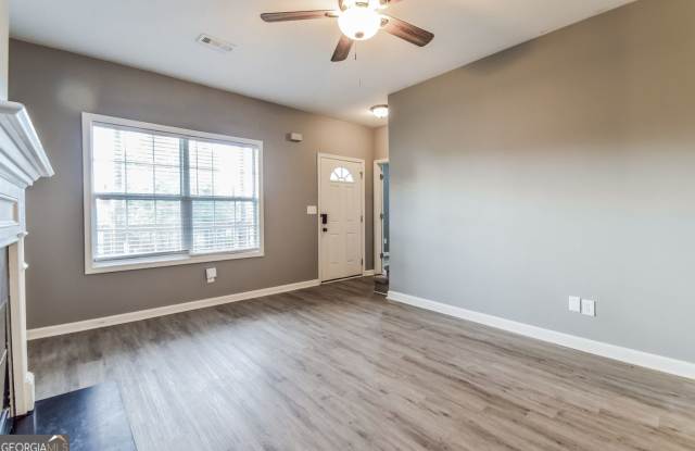 Room in 6 Bedroom Home at Etheridge Dr NW Gallery 4