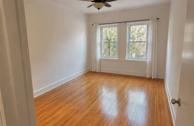 5652 North Jean Baptiste Pointe du Sable Lake Shore Drive Gallery 3