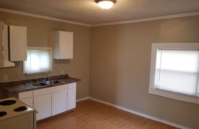 63 North Oakley Avenue Gallery 2