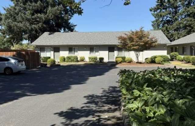 137 Friendship Avenue Southeast Gallery 1