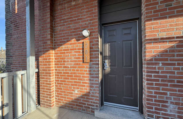 517 Gillis Street photos photos