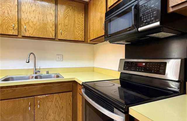 440 Veteran Avenue photos photos