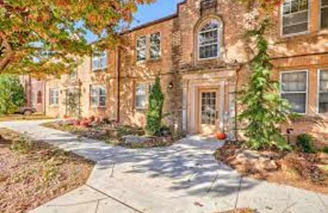 Vintage Charm with Modern Conveniences - 2307 North Walker Avenue, Oklahoma City, OK 73103