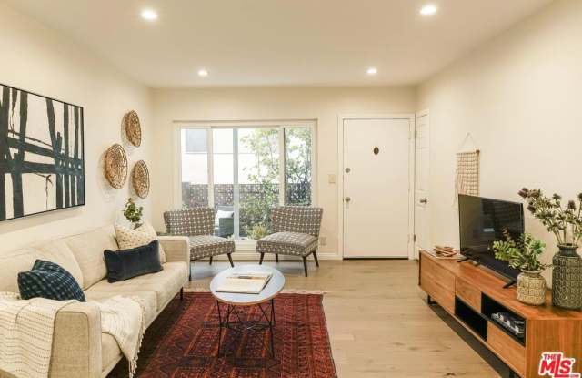 1929 Tamarind Ave - 1929 Tamarind Avenue, Los Angeles, CA 90068