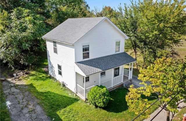 3 BD/ 1.5BA Home for Rent- Cleveland- FIRST MONTH RENT 1/2 OFF! - 9622 Aetna Road, Cleveland, OH 44105