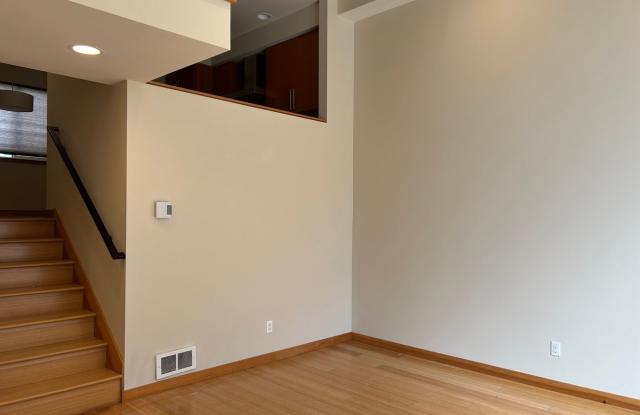 3BR WS Townhome w/ Oversized Windows! photos photos 3BR WS Townhome w/ Oversized Windows! photos photos