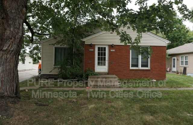 2930 Texas Ave S photos photos