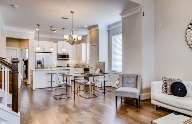 724 N Shepherd Drive - 724 N Shepherd Dr, Houston, TX 77007