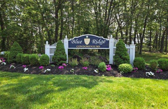 132 Golf Lane - 132 Golf Lane, Medford, NY 11763