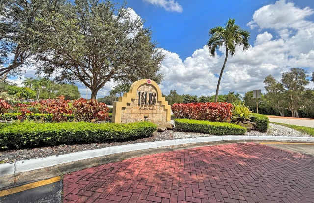 643 Vista Isles Dr - 643 Vista Isles Drive, Sunrise, FL 33325 643 Vista Isles Dr - 643 Vista Isles Drive, Sunrise, FL 33325