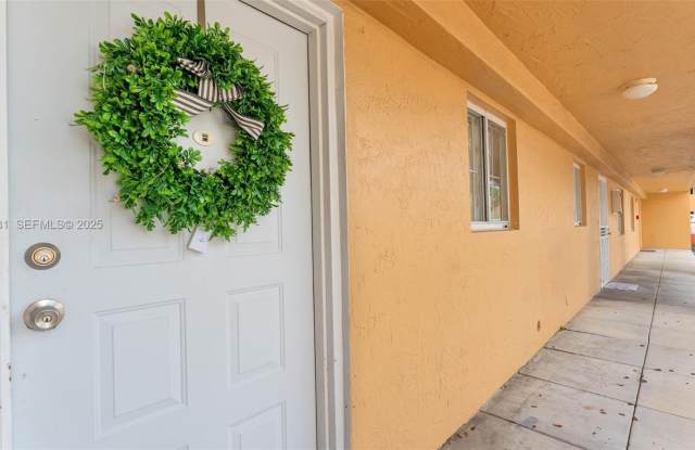 7935 W 30th Ct photos photos