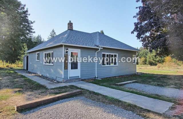 3 Bed, 1.5 Baths Home in Yacolt photos photos