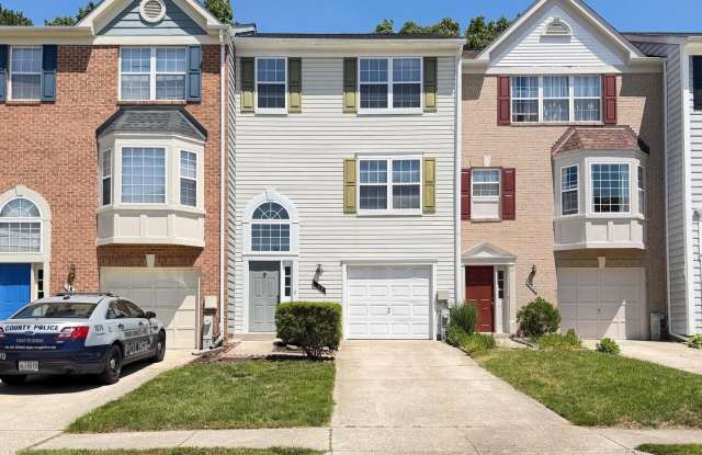 Spacious 4bd 2/2bth garage townhome located in the highly sought-after Seven Oaks community! photos photos Spacious 4bd 2/2bth garage townhome located in the highly sought-after Seven Oaks community! photos photos