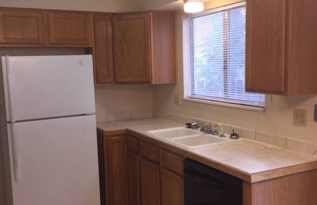 2140 Picket Place Gallery 3