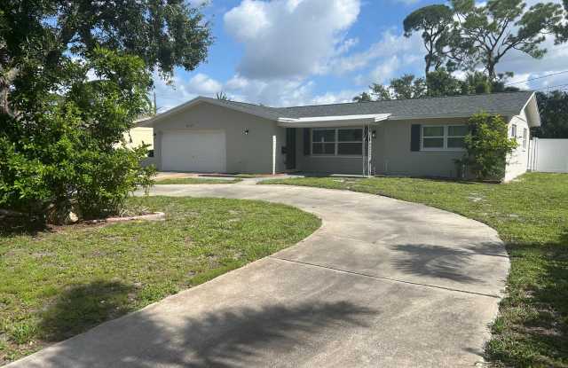 1637 66th Avenue South photos photos