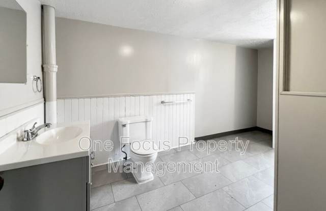 201 S Fairview St. Gallery 3