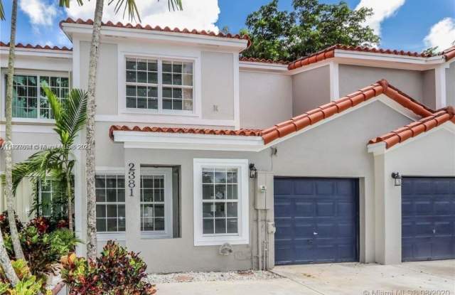 2381 SW 83rd Ave - 2381 Southwest 83rd Avenue, Miramar, FL 33025