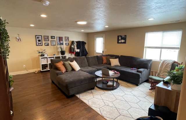 976 S 1925 W photos photos