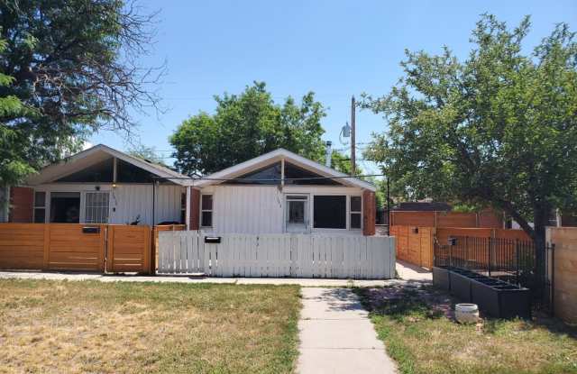 Bright & Comfortable 2BR Home in a Fantastic Denver Location Gallery 4