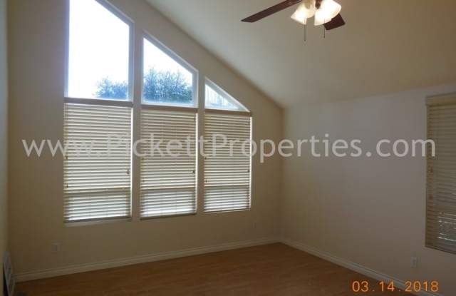 4006 Northwest Holly Park Drive Gallery 3