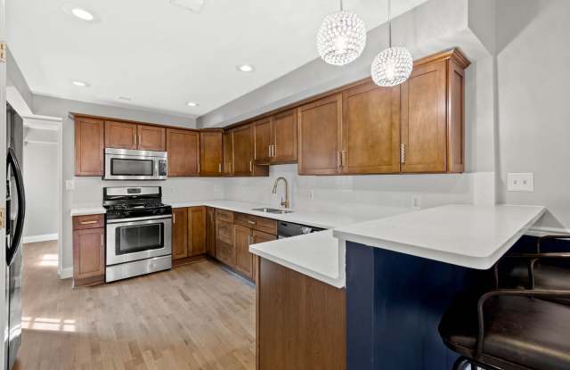 Luxury 3 bed, 3 bath home photos photos