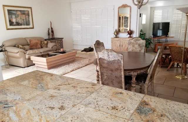 10409 W WININGER Circle Gallery 4