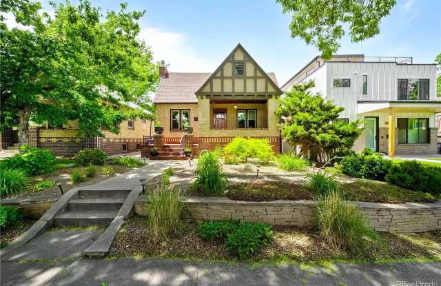 Beautifully Remodeled 3-bed / 2-bath Tudor in Prime Sunnyside Neighborhood! photos photos