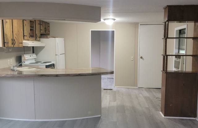 2 Bedroom, 1 bath Mobile Home in Yorktowne Park. photos photos