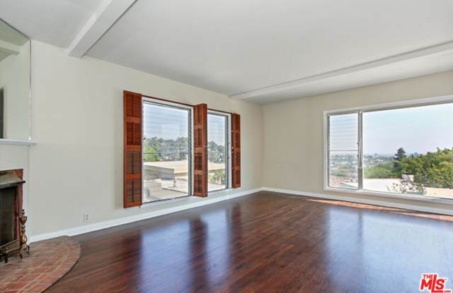 2111 MAYVIEW Drive Gallery 4