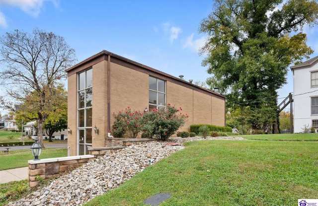 202 N Mulberry Street photos photos