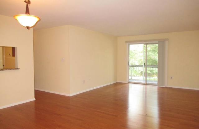 32 CYPRESS COURT Gallery 4