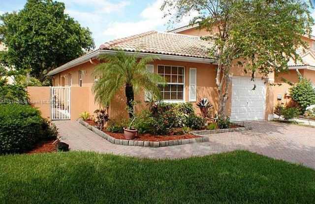 9151 NW 40th St photos photos